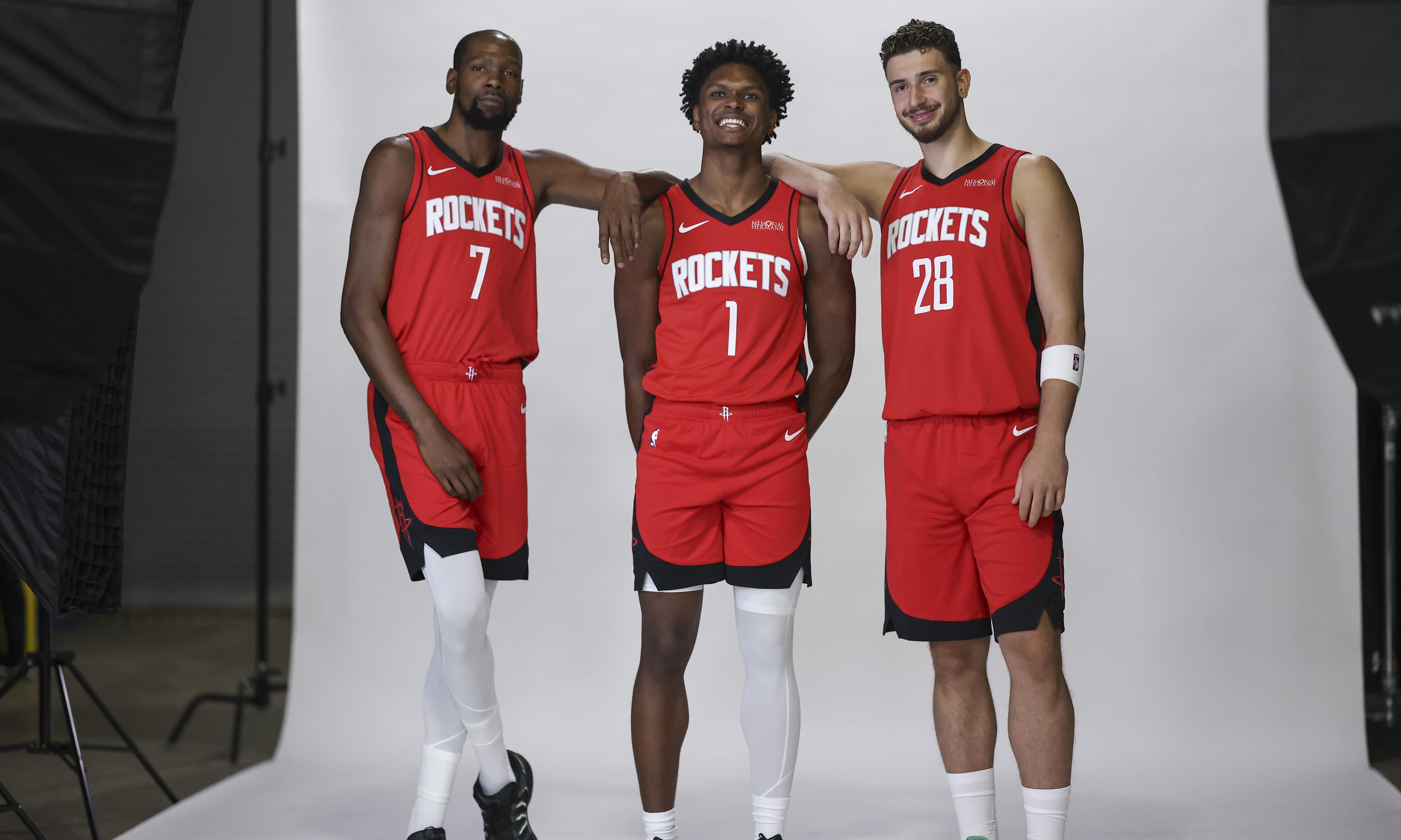 九游体育APP下载-赛地聚焦——NBA总决赛今夜热度飙升;迈阿密热火篮板制胜;更衣室稳定;更衣室氛围转暖的简单介绍